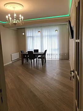 Kirayə verilir 2 otaqlı mənzil 100 m²