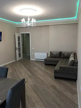 Kirayə verilir 2 otaqlı mənzil 100 m²