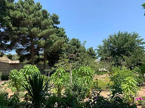 Satılır 6 otaqlı həyət evi 360 m²