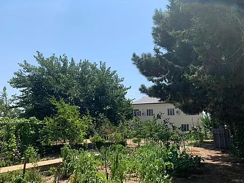 Satılır 6 otaqlı həyət evi 360 m²