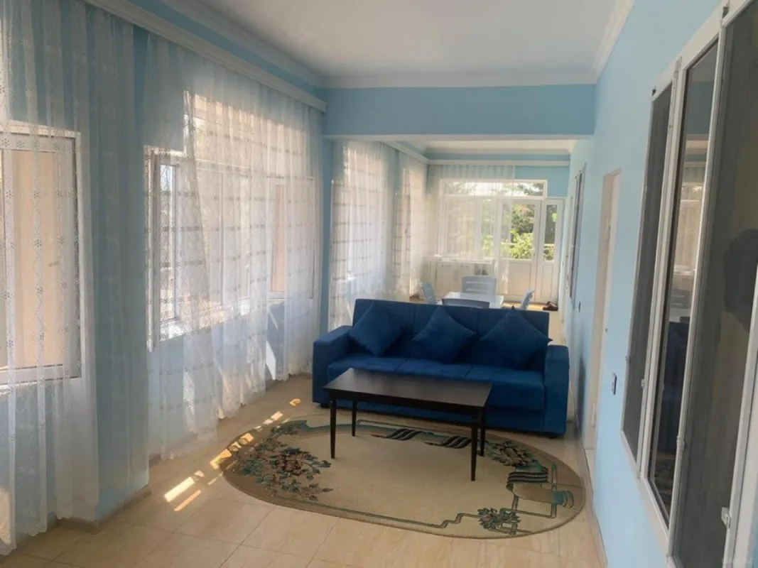 Satılır 6 otaqlı həyət evi 360 m²
