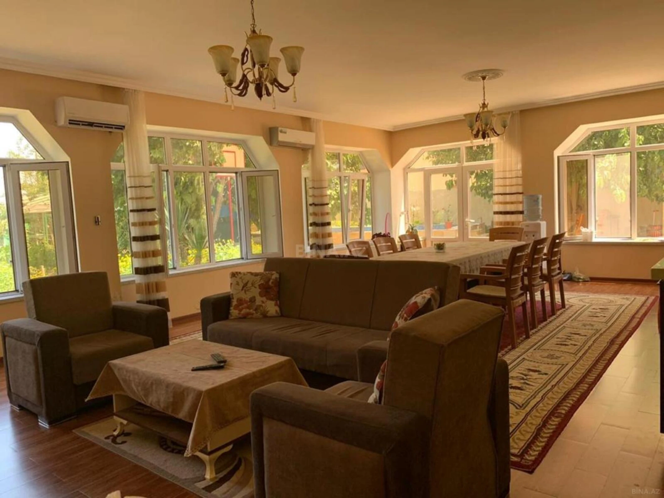 Satılır 6 otaqlı həyət evi 360 m²