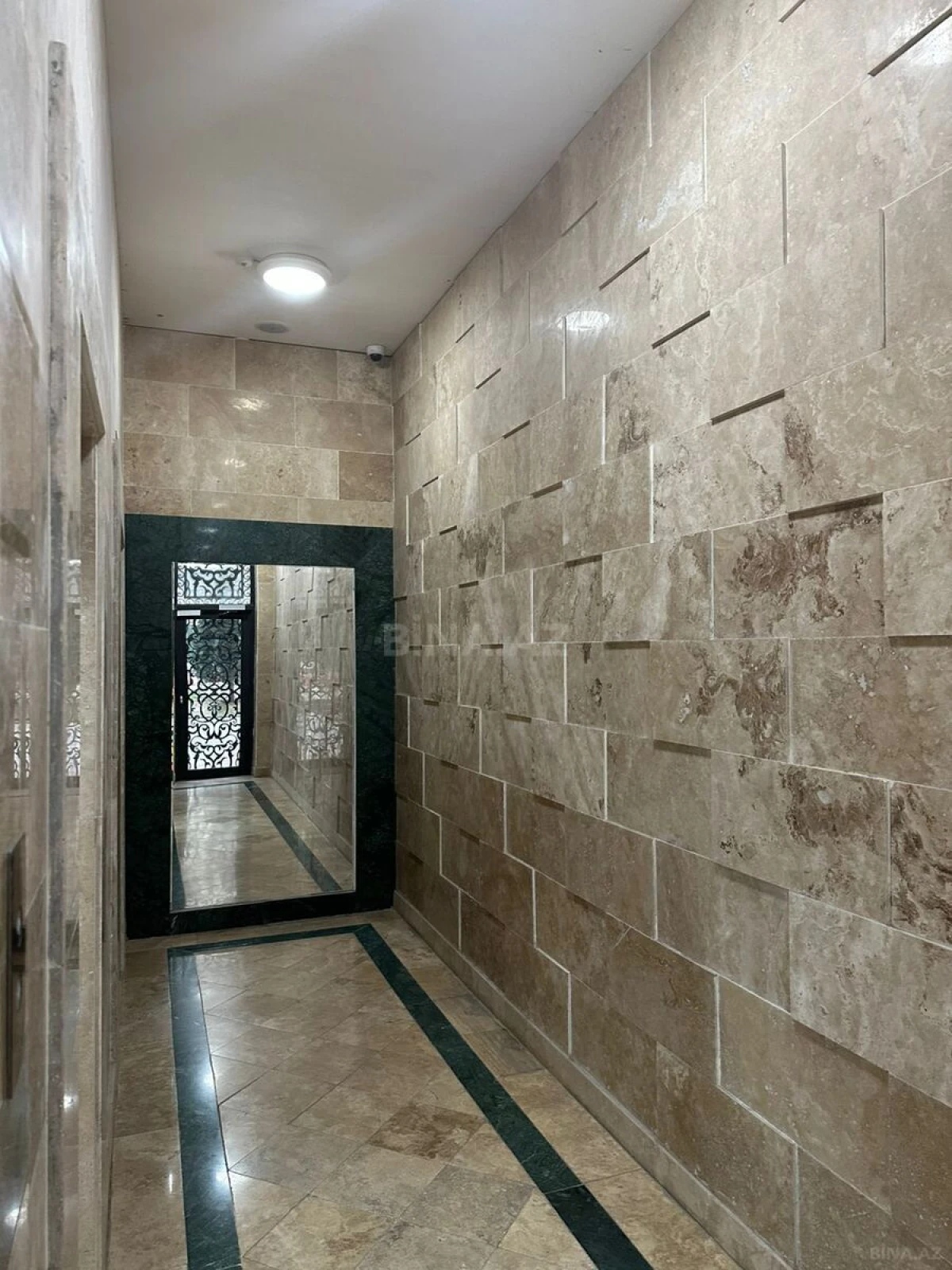 Kirayə verilir 2 otaqlı mənzil 90 m²