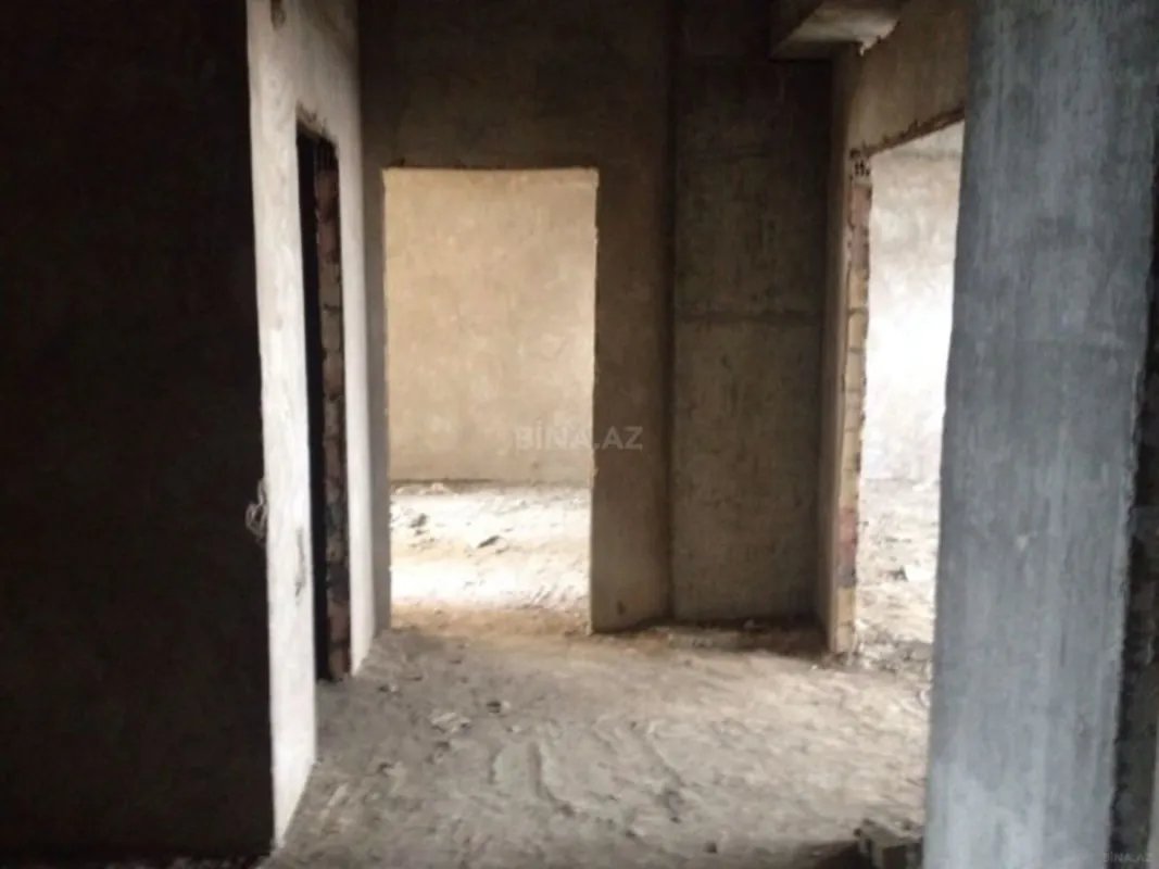 Satılır 4 otaqlı mənzil 200 m²