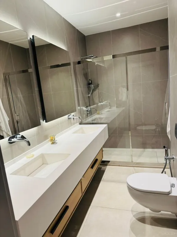 Kirayə verilir 2 otaqlı mənzil 110 m²