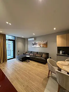 Kirayə verilir 2 otaqlı mənzil 110 m²