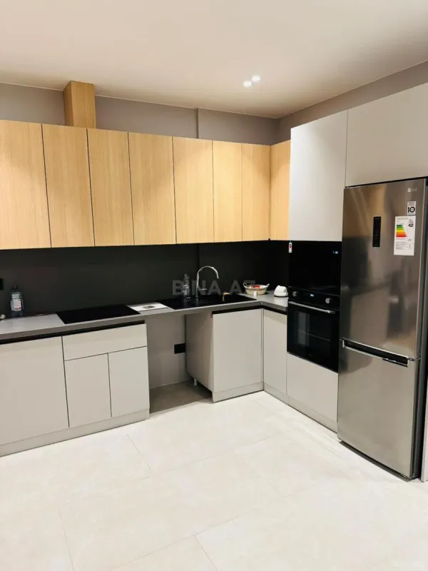 Kirayə verilir 2 otaqlı mənzil 110 m²