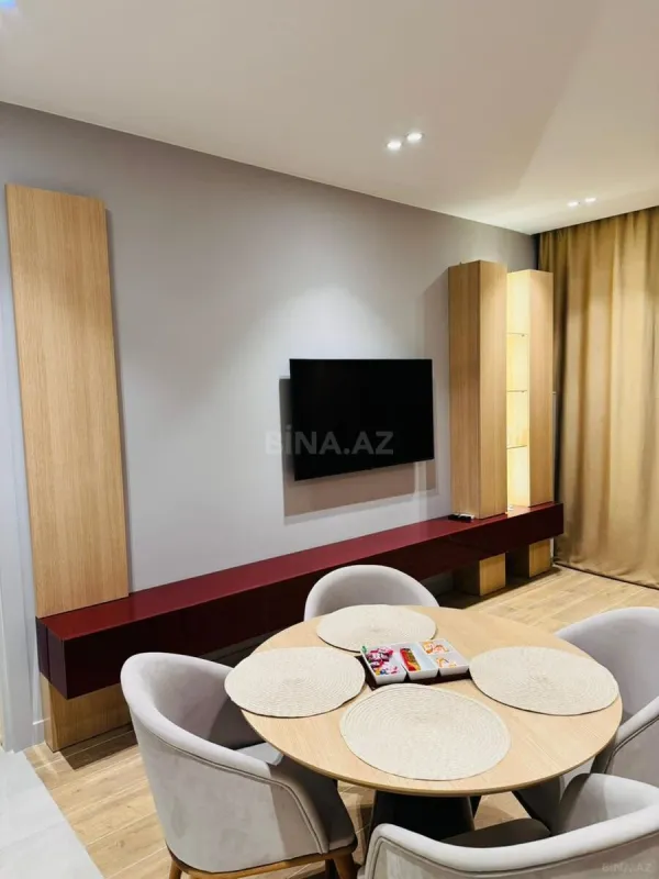 Kirayə verilir 2 otaqlı mənzil 110 m²