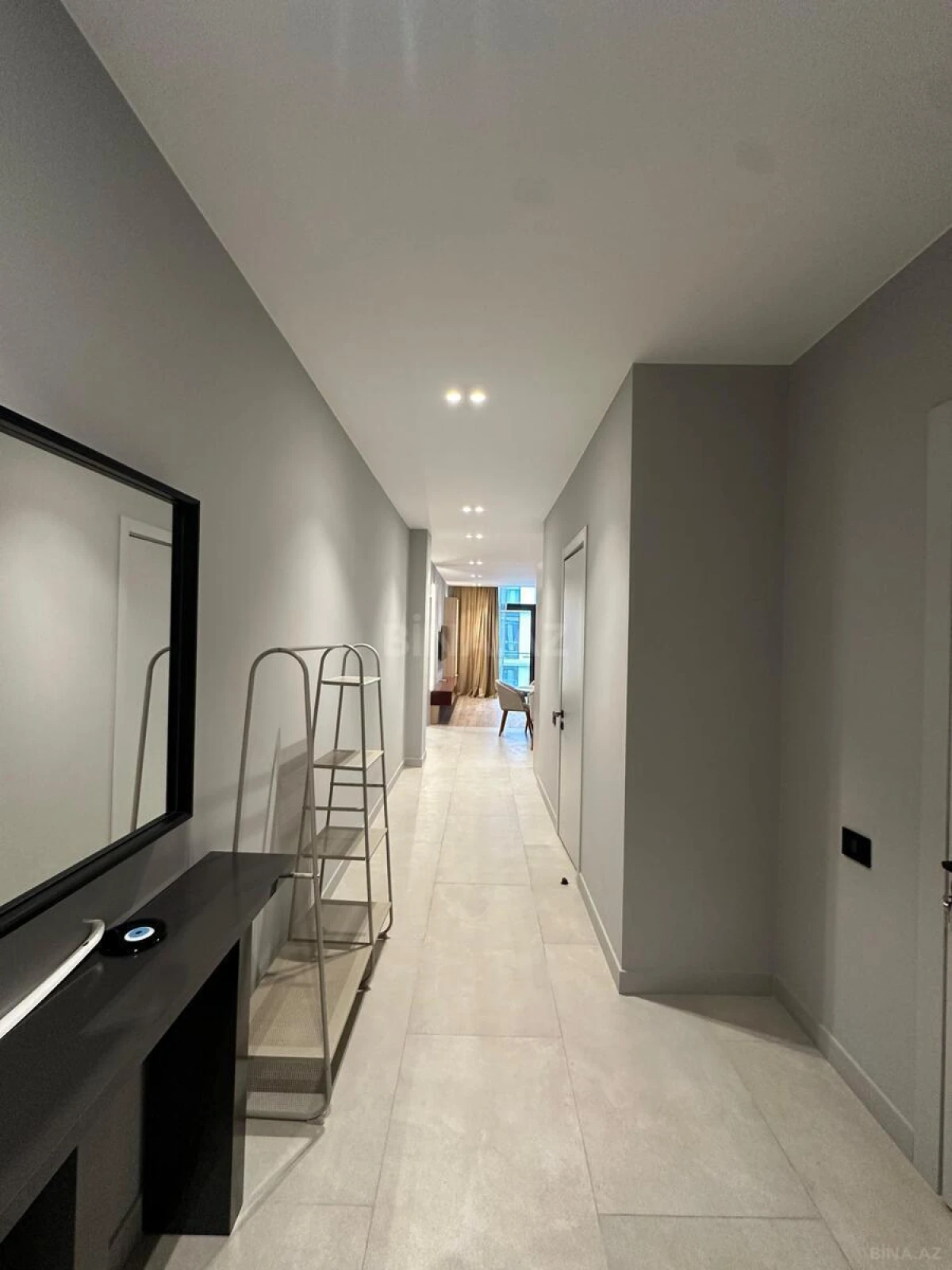 Kirayə verilir 2 otaqlı mənzil 110 m²