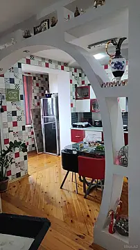 Satılır 4 otaqlı mənzil 100 m²
