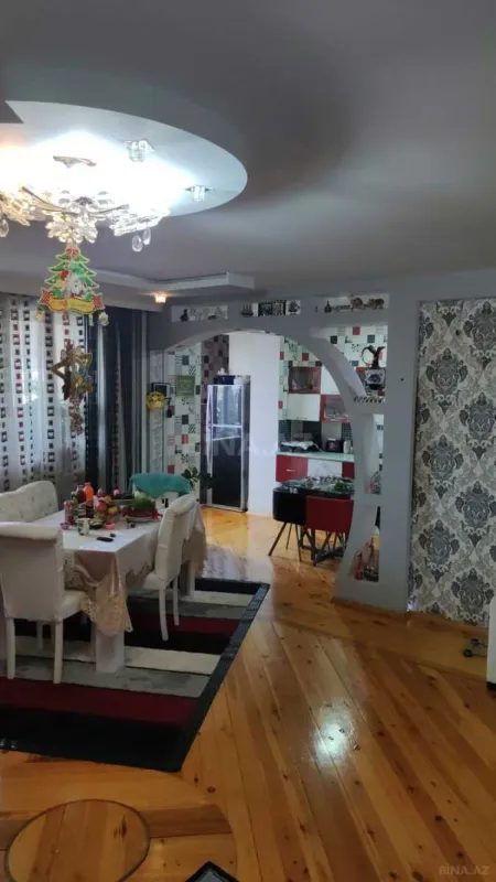 Satılır 4 otaqlı mənzil 100 m²