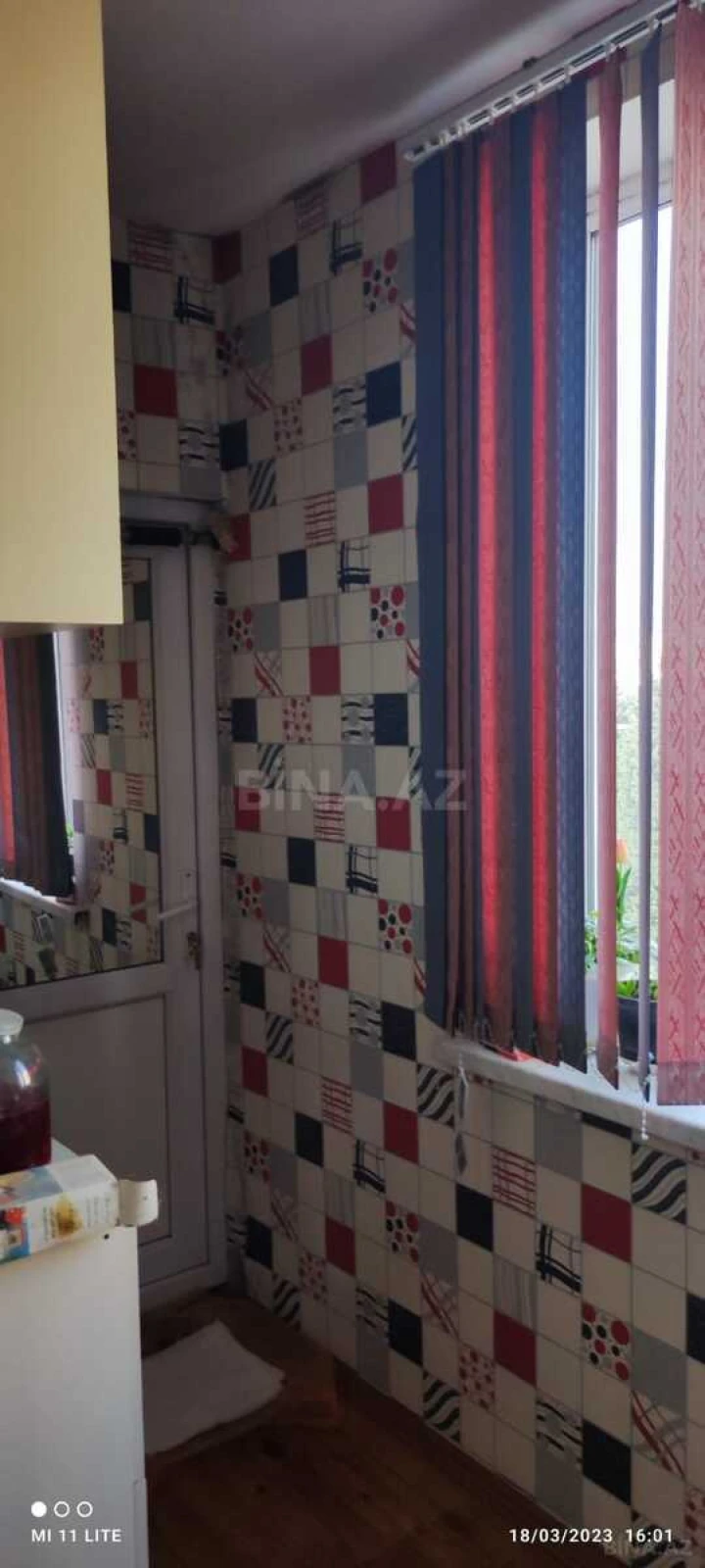 Satılır 4 otaqlı mənzil 100 m²