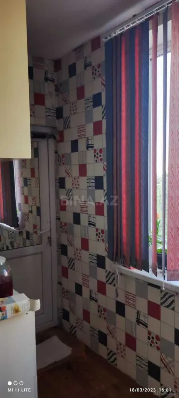 Satılır 4 otaqlı mənzil 100 m²