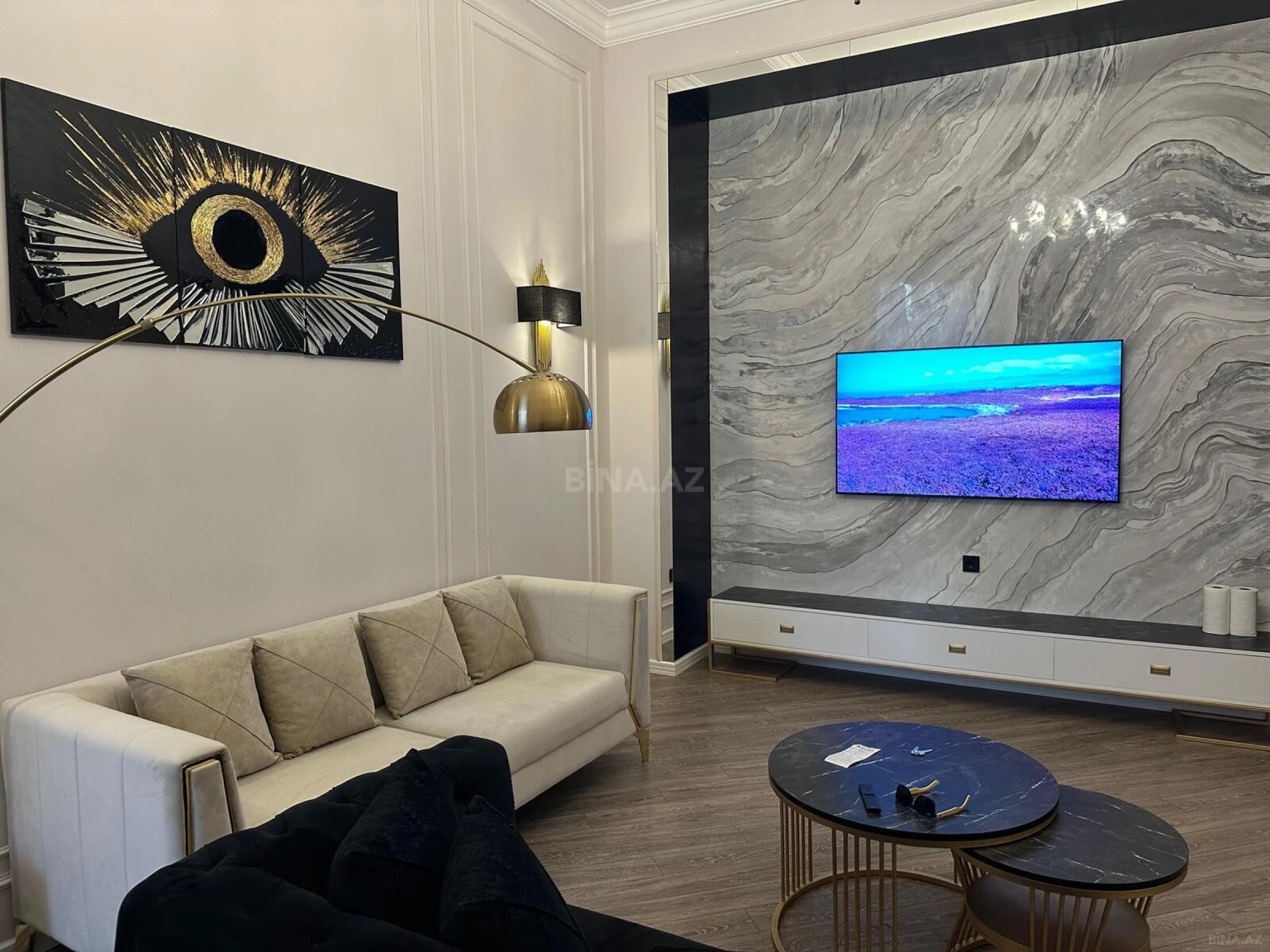 Kirayə verilir 3 otaqlı mənzil 140 m²