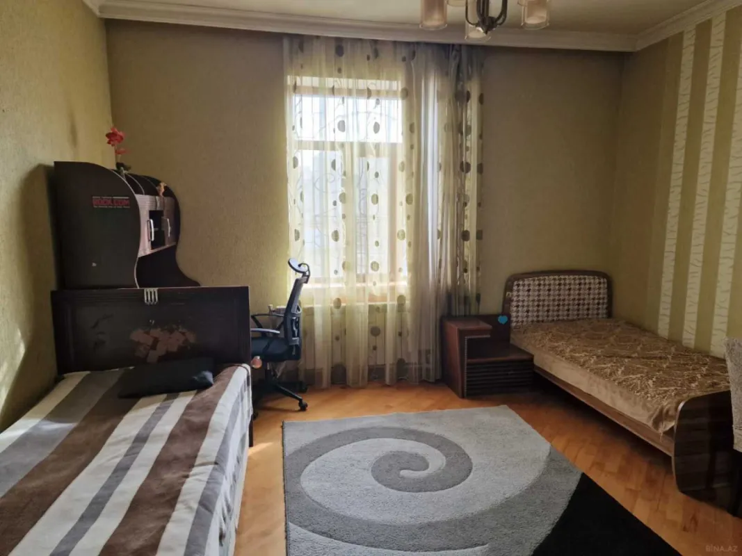 Kirayə verilir 5 otaqlı həyət evi 240 m²