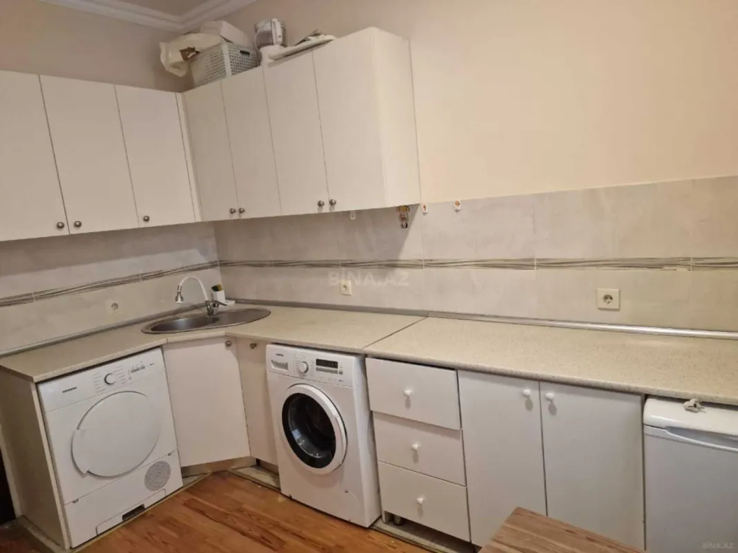 Kirayə verilir 5 otaqlı həyət evi 240 m²