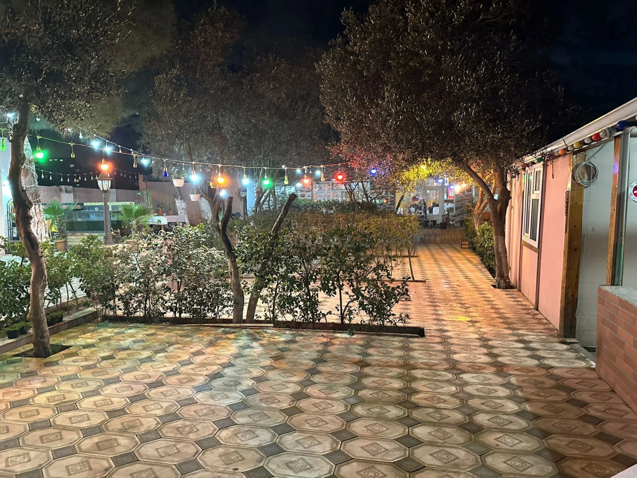 Kirayə verilir obyekt 250 m²