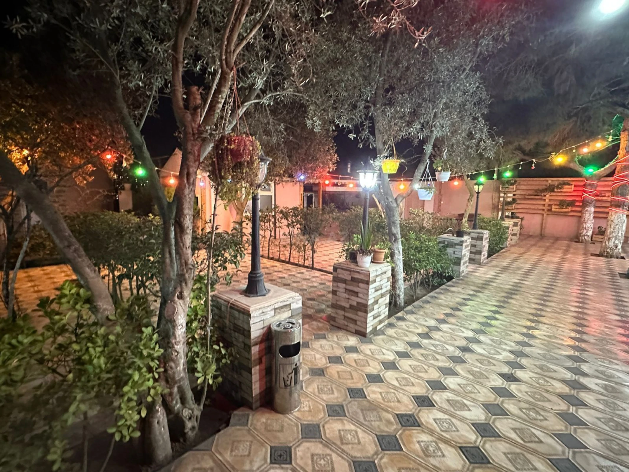 Kirayə verilir obyekt 250 m²