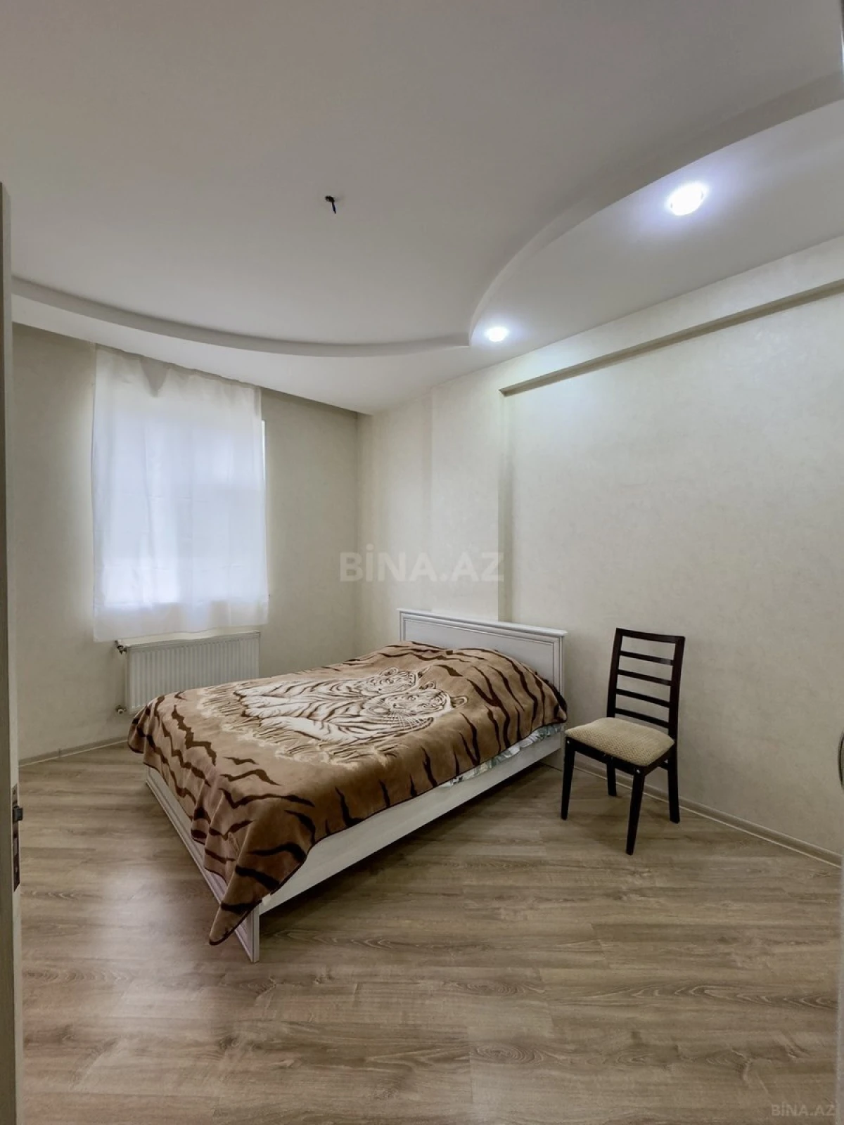 Satılır 3 otaqlı mənzil 97 m²