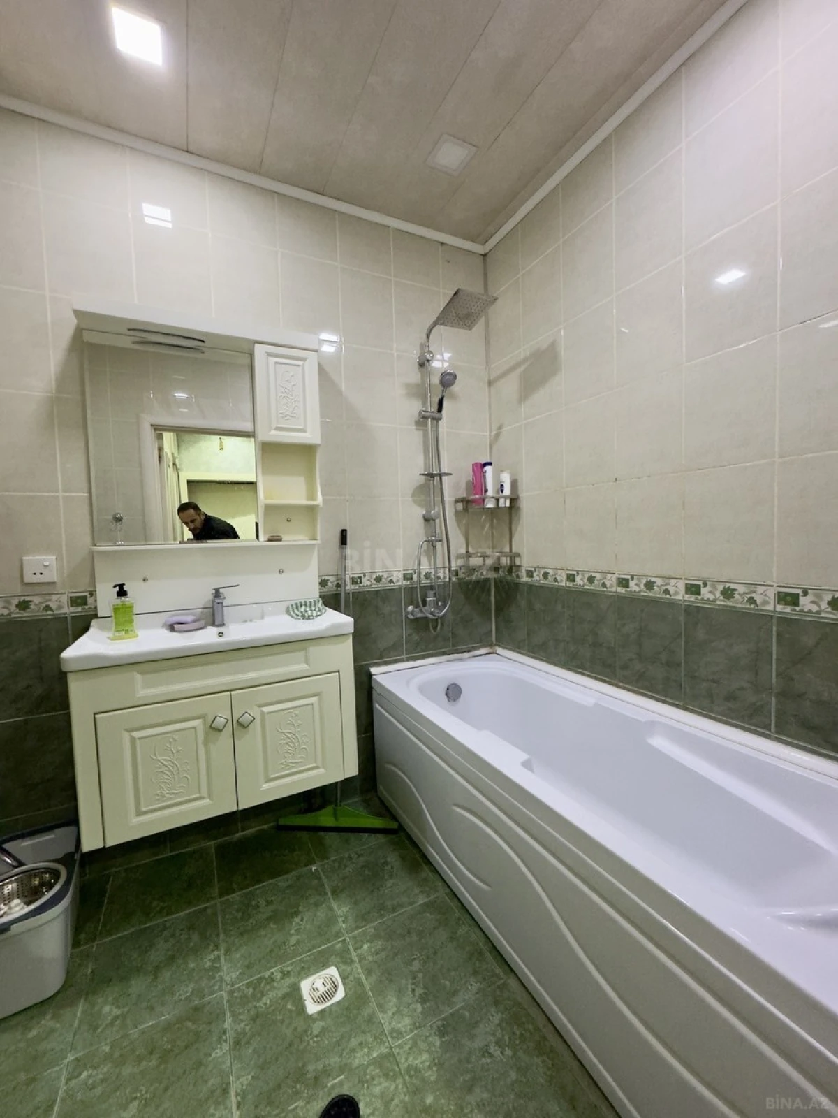 Satılır 3 otaqlı mənzil 97 m²