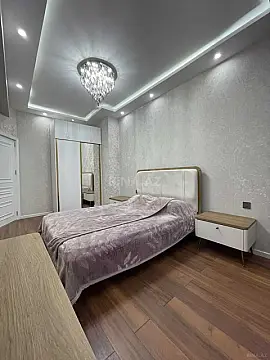 Satılır 2 otaqlı mənzil 65 m²
