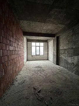 Satılır 3 otaqlı mənzil 137 m²