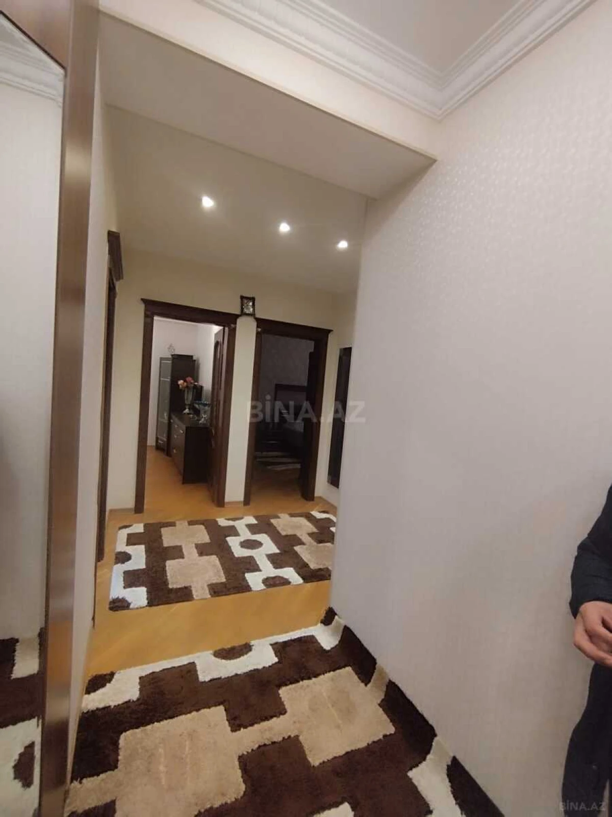 Satılır 3 otaqlı mənzil 108 m²