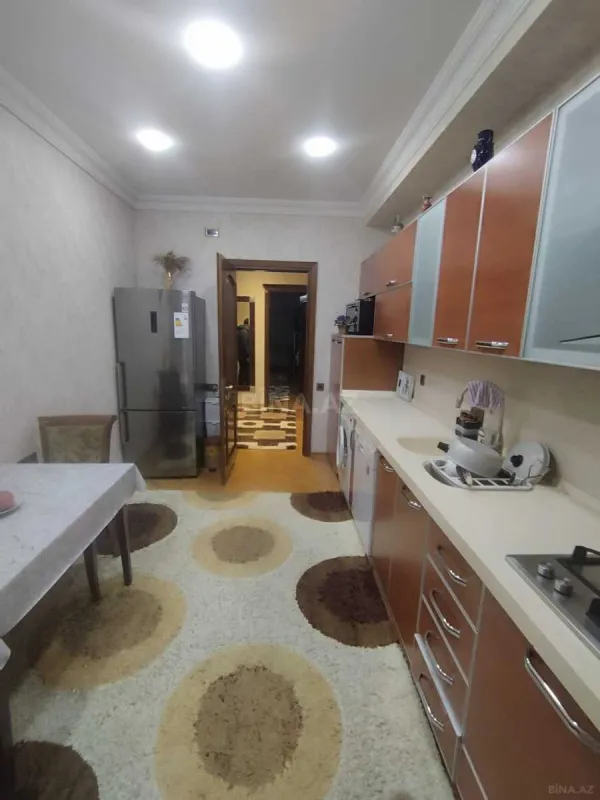 Satılır 3 otaqlı mənzil 108 m²