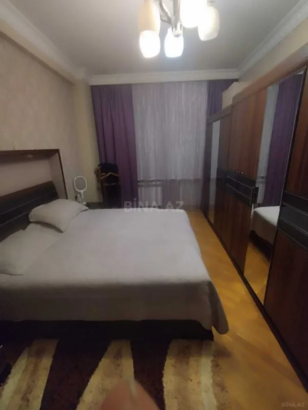 Satılır 3 otaqlı mənzil 108 m²