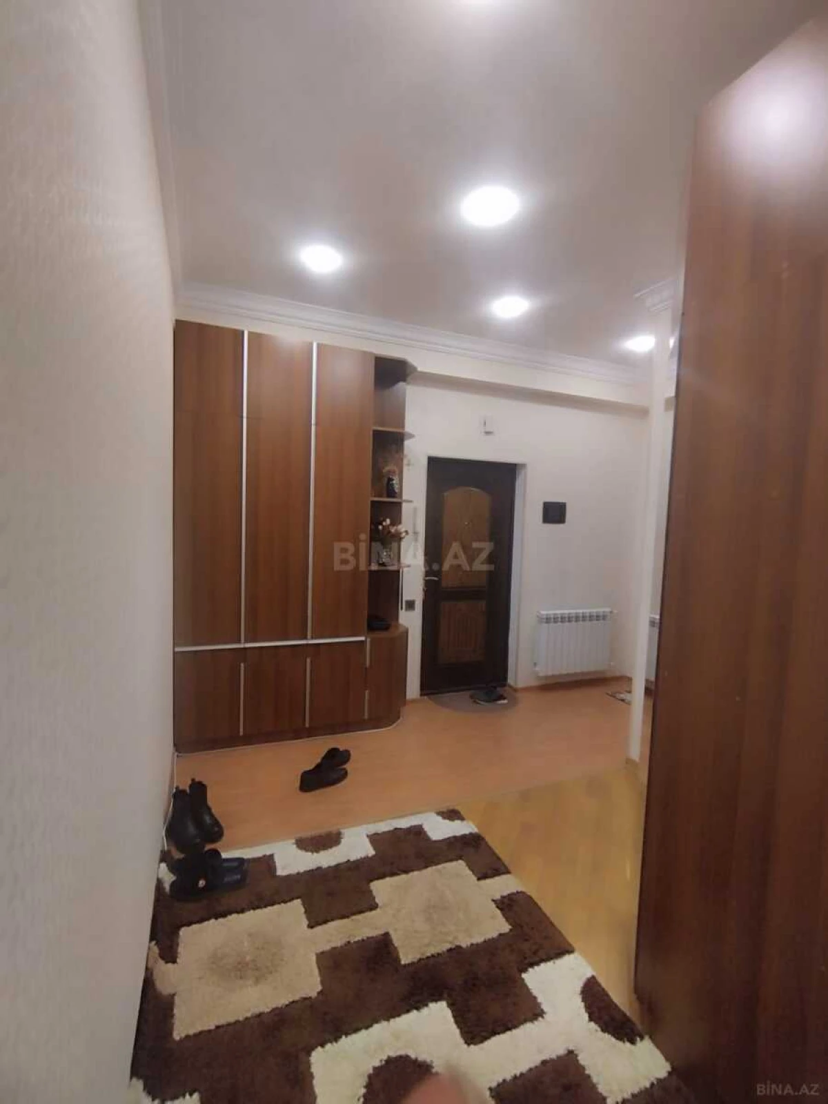 Satılır 3 otaqlı mənzil 108 m²
