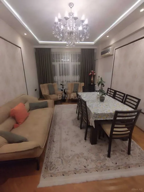 Satılır 3 otaqlı mənzil 108 m²