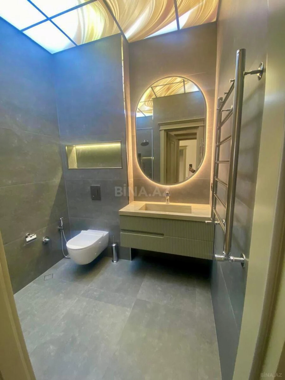 Kirayə verilir 4 otaqlı mənzil 170.7 m²