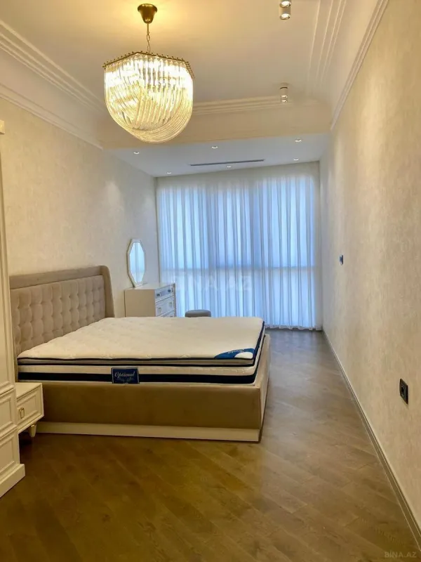 Kirayə verilir 4 otaqlı mənzil 170.7 m²
