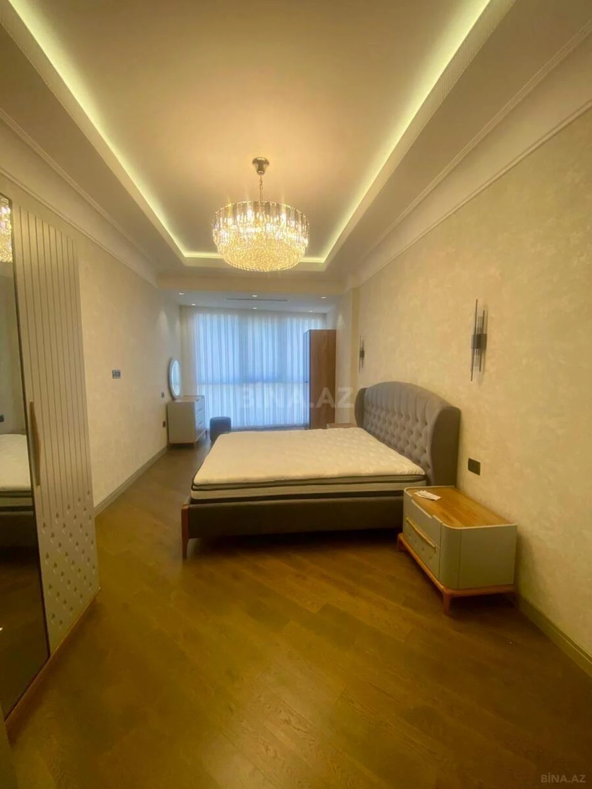 Kirayə verilir 4 otaqlı mənzil 170.7 m²