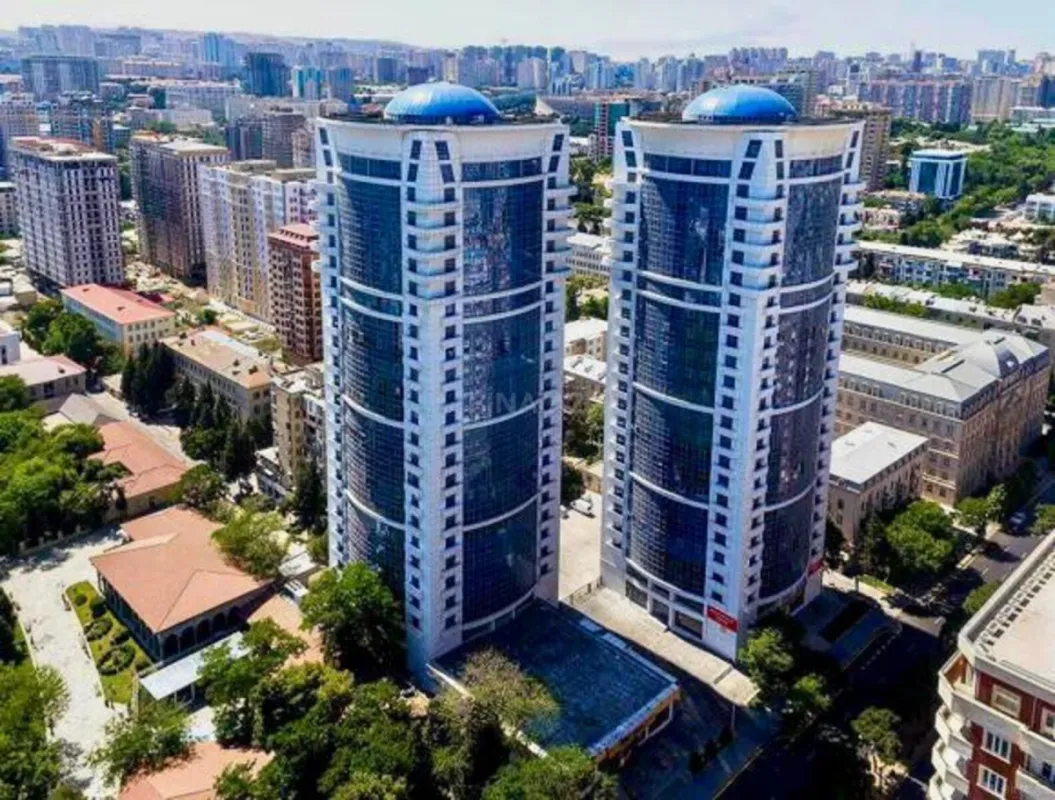 Kirayə verilir 4 otaqlı mənzil 170.7 m²