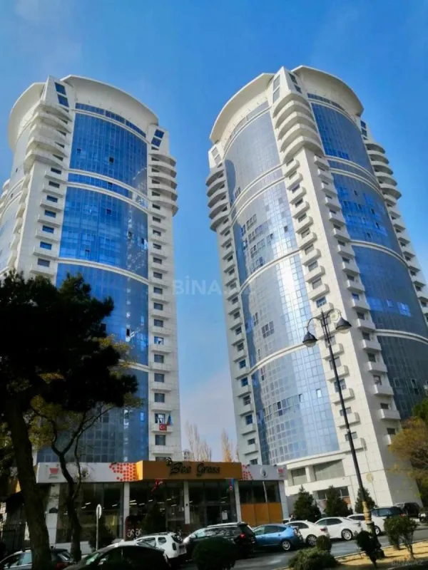 Kirayə verilir 4 otaqlı mənzil 170.7 m²