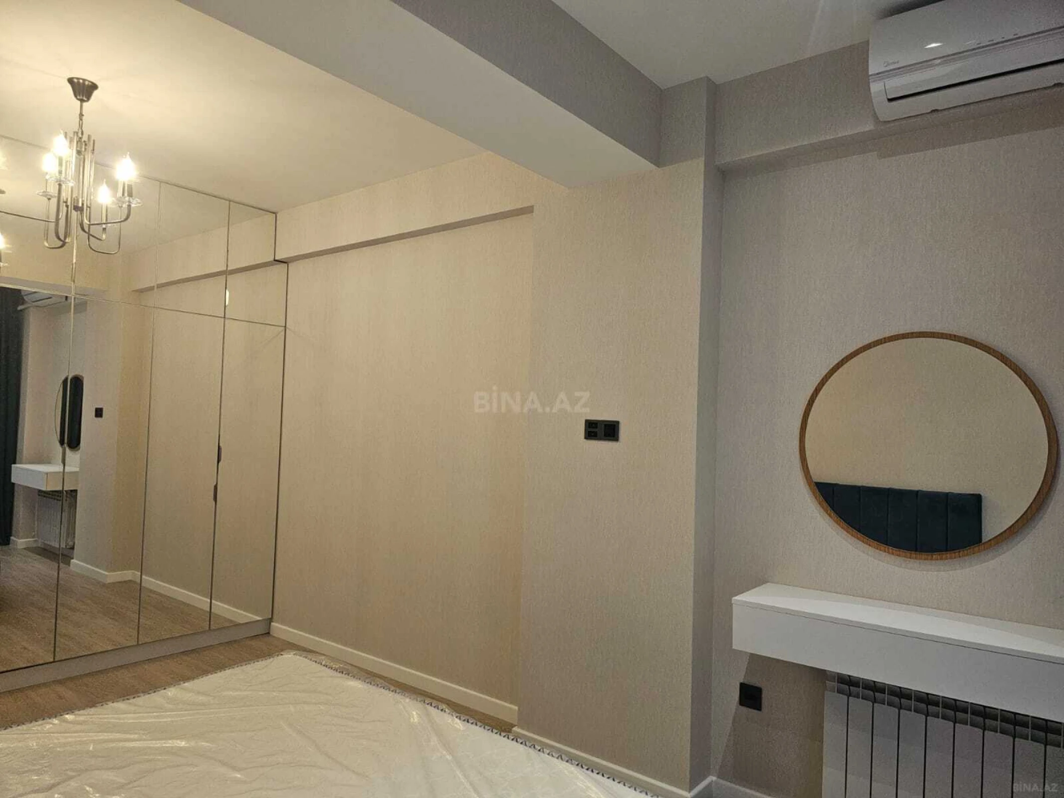 Kirayə verilir 2 otaqlı mənzil 80 m²
