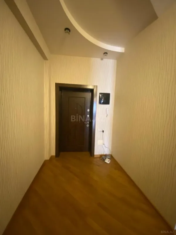 Satılır 3 otaqlı mənzil 147 m²