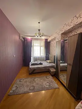 Satılır 3 otaqlı mənzil 147 m²