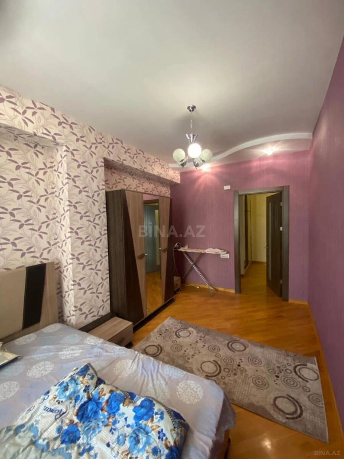 Satılır 3 otaqlı mənzil 147 m²