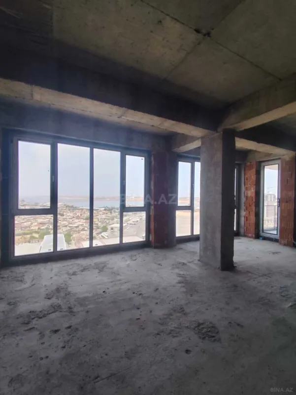 Satılır 4 otaqlı mənzil 176 m²
