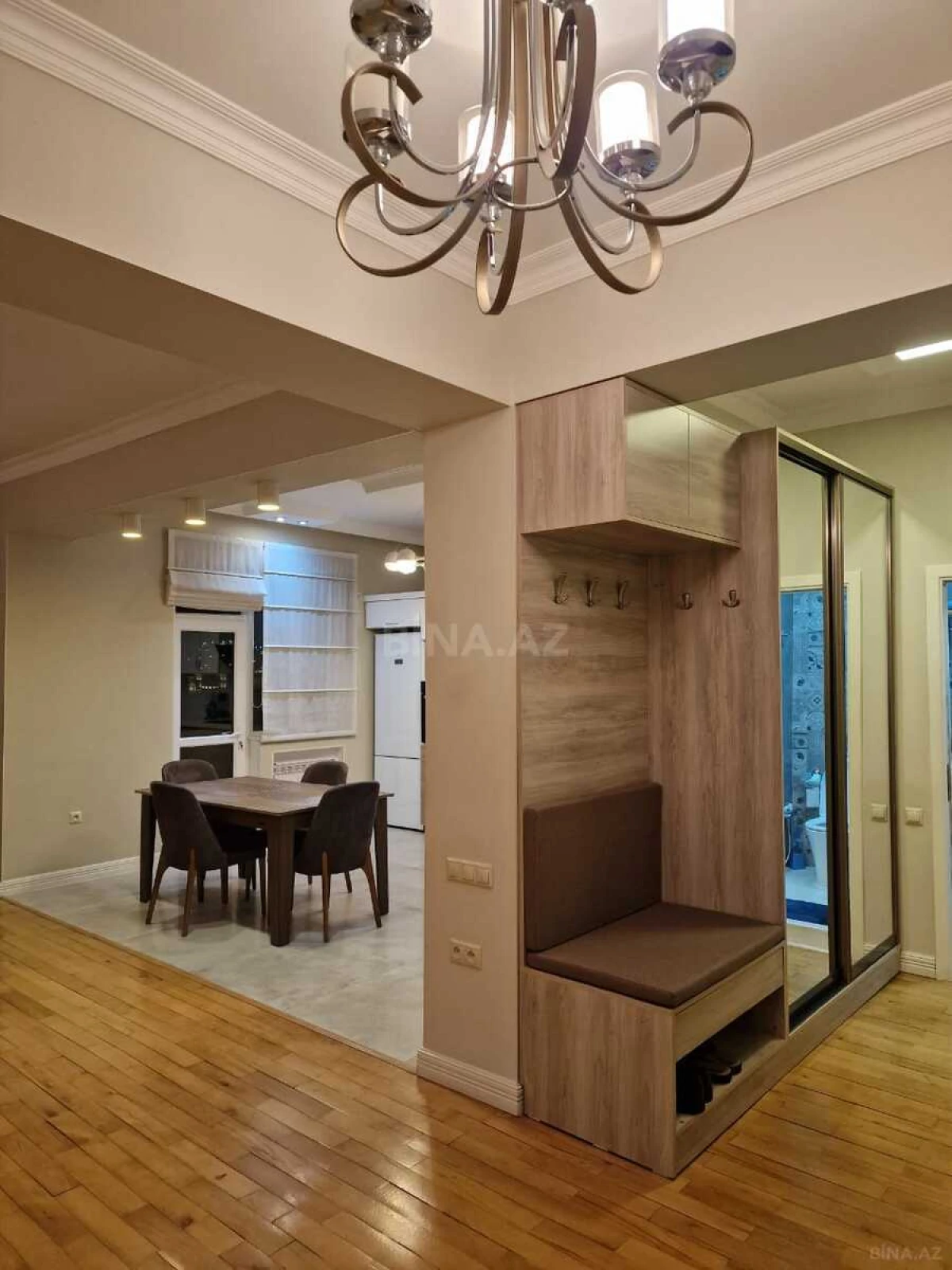 Kirayə verilir 3 otaqlı mənzil 100 m²