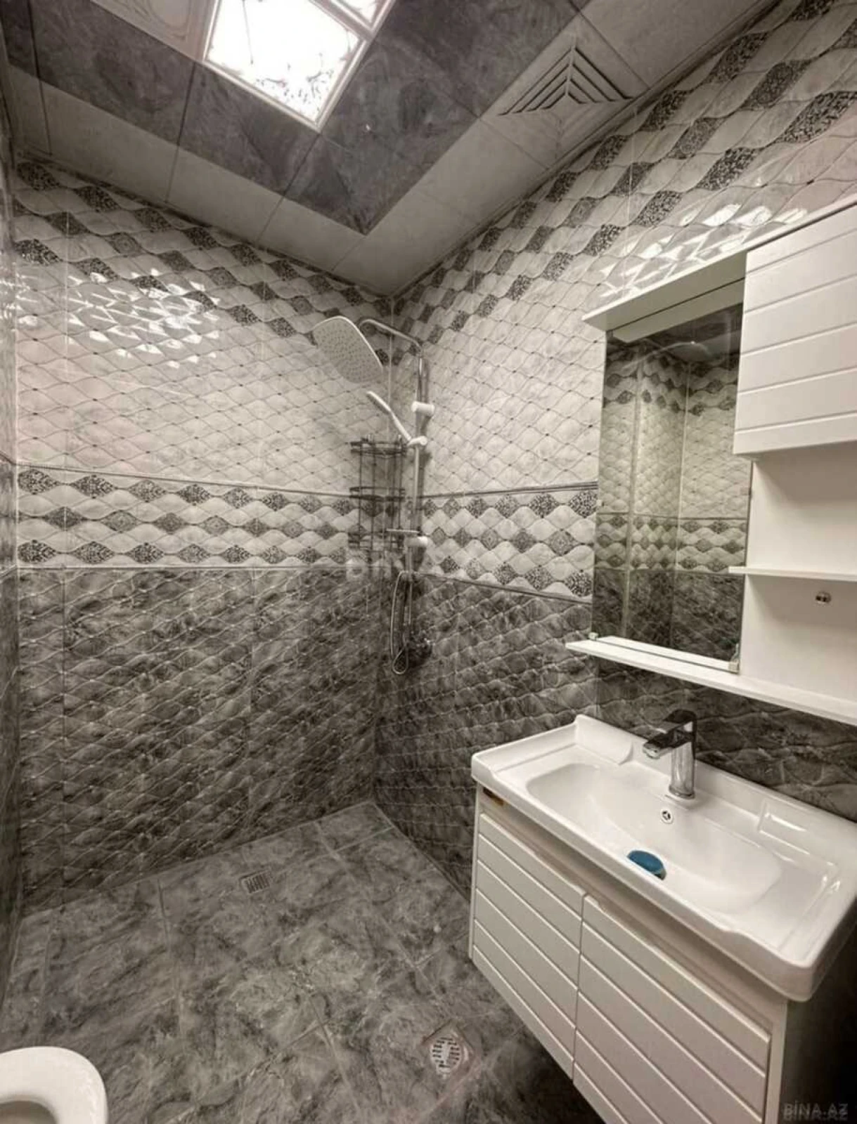 Satılır 3 otaqlı mənzil 71 m²