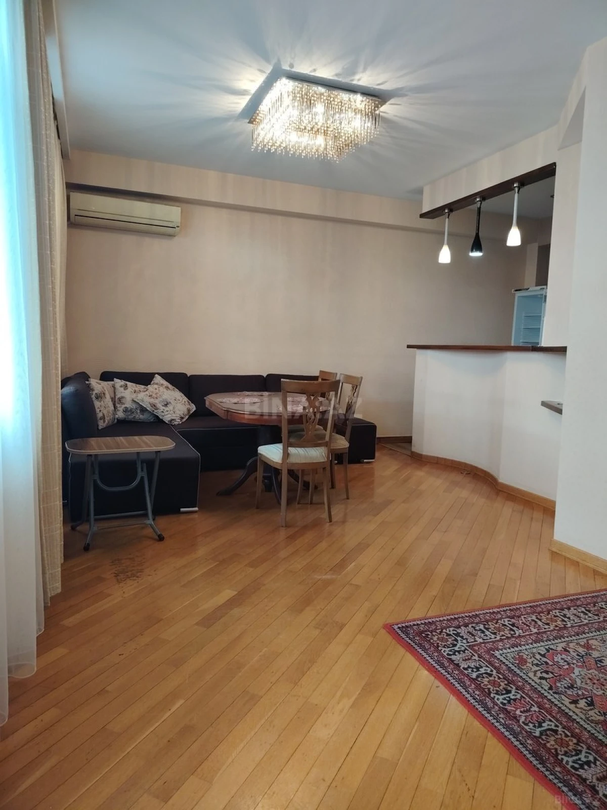 Kirayə verilir 3 otaqlı mənzil 120 m²