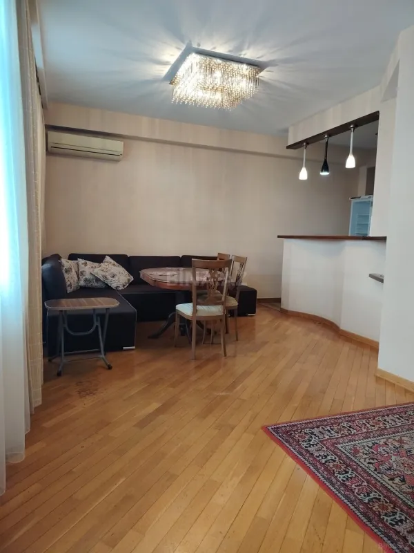 Kirayə verilir 3 otaqlı mənzil 120 m²