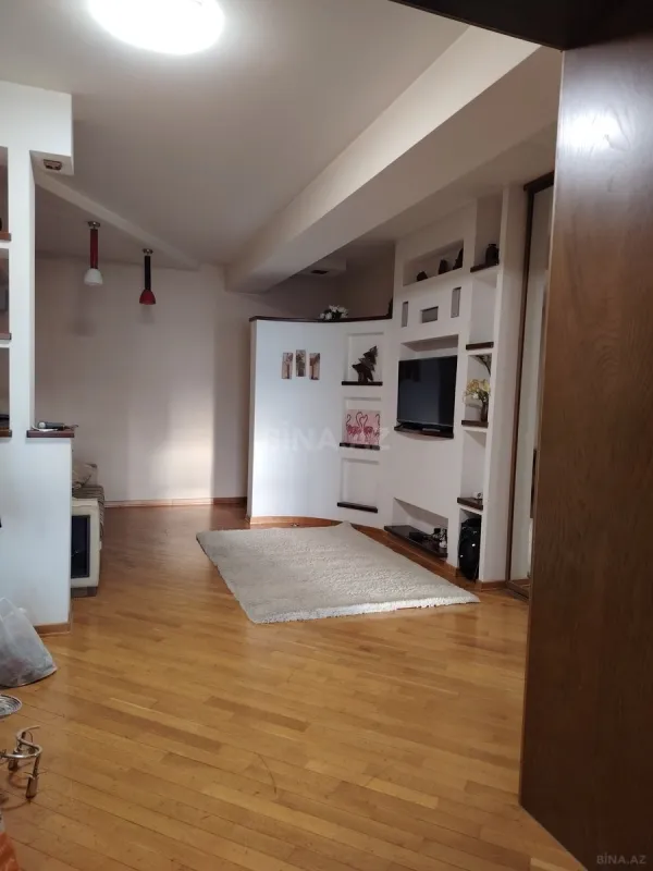 Kirayə verilir 3 otaqlı mənzil 120 m²