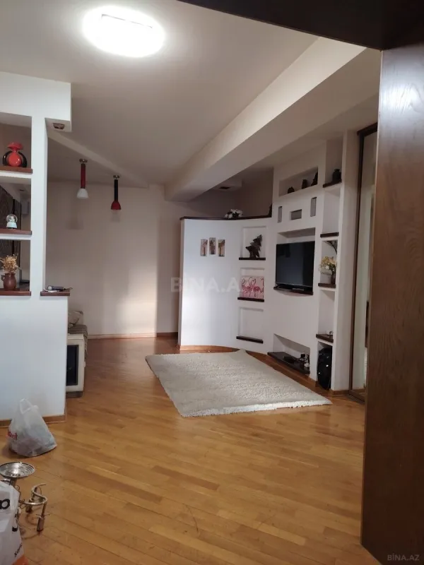 Kirayə verilir 3 otaqlı mənzil 120 m²