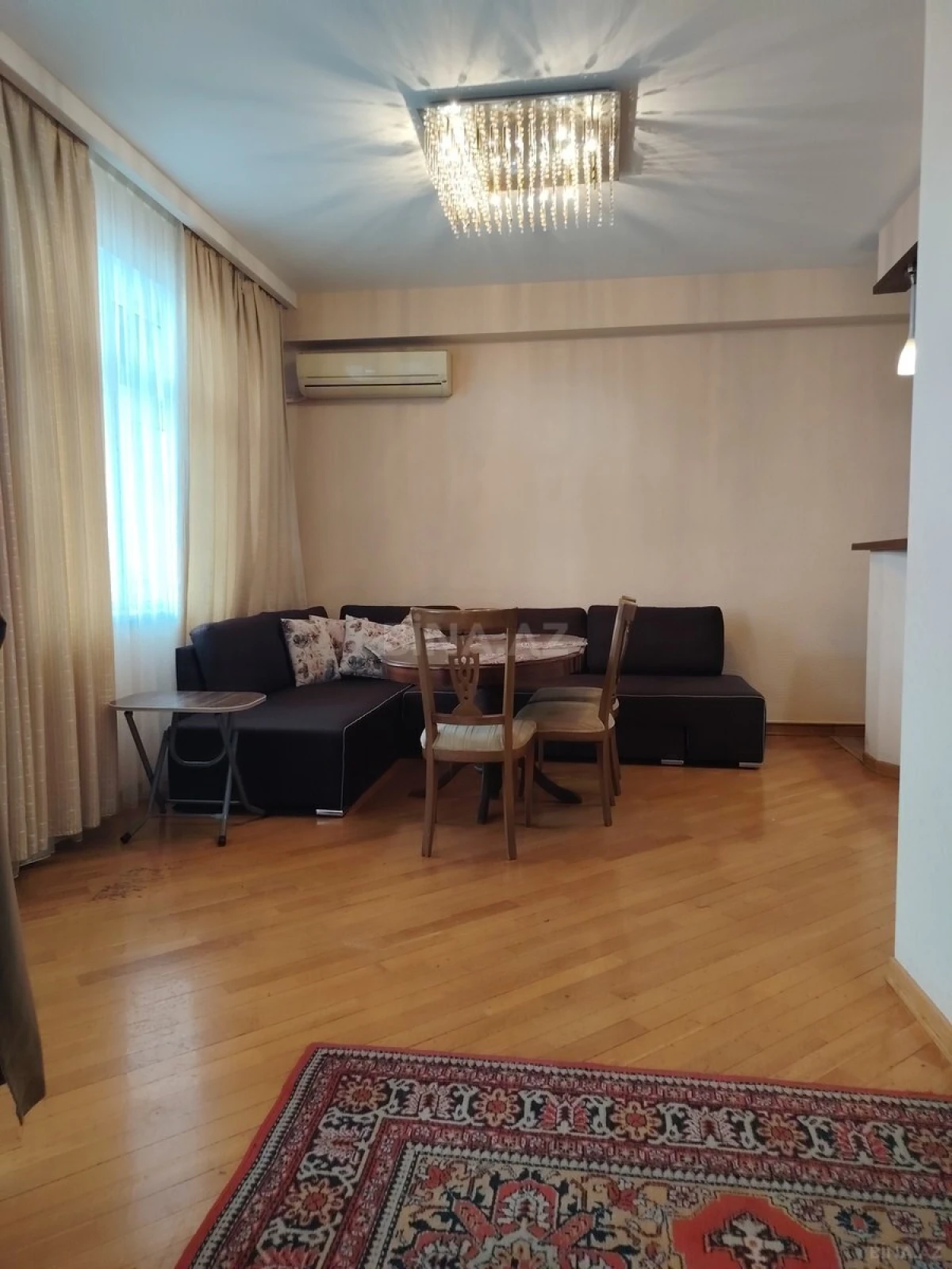 Kirayə verilir 3 otaqlı mənzil 120 m²