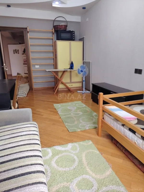 Kirayə verilir 3 otaqlı mənzil 120 m²