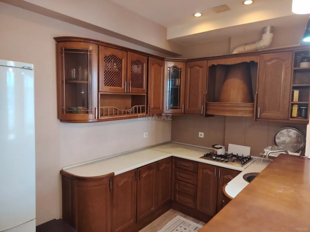 Kirayə verilir 3 otaqlı mənzil 120 m²